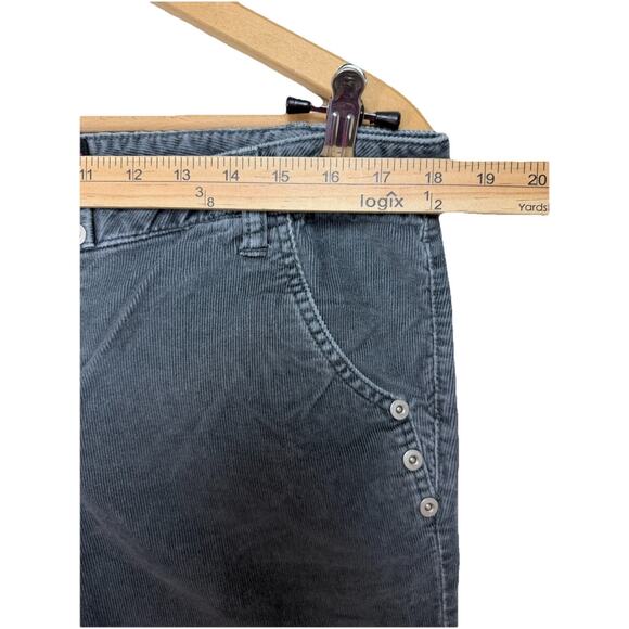 TORRID Women's Gray Corduroy Capris Sz 14 Preppy Classic Casual - Picture 9 of 14
